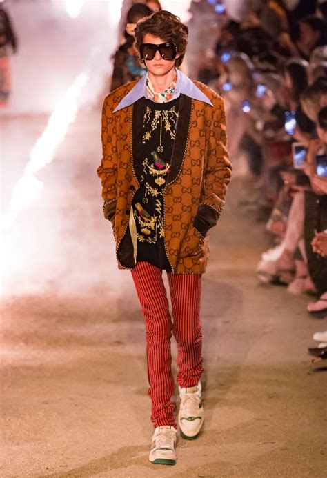 sfilata gucci settembre 2019 video|Gucci Cruise 2019 Fashion Show .